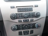 2009 Ford Focus SE Sedan Controls