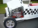 1932 Ford Roadster  355 Small Block Chevy V8 Engine