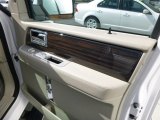 2010 Lincoln Navigator 4x4 Door Panel