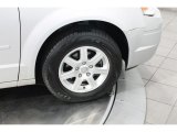 Chrysler Town & Country 2008 Wheels and Tires