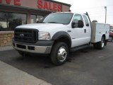2007 Ford F450 Super Duty XL Regular Cab 4x4 Chassis Utility Data, Info and Specs