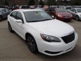 2013 Chrysler 200 S Sedan Front 3/4 View