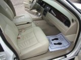 2007 Lincoln Town Car Signature Limited Front Seat