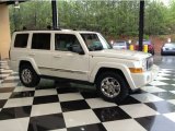 2007 Stone White Jeep Commander Limited #80042343