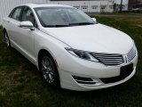 2013 Lincoln MKZ 3.7L V6 AWD Front 3/4 View