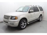 2005 Ford Expedition Limited Front 3/4 View