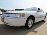 1998 Vibrant White Lincoln Town Car Signature #80174681