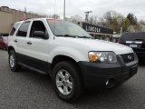 2007 Ford Escape XLT V6 4WD Front 3/4 View