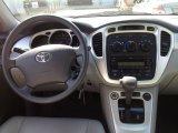 2005 Toyota Highlander I4 Dashboard