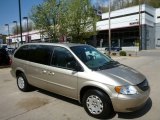 2002 Chrysler Town & Country LX