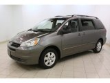 2005 Toyota Sienna LE Front 3/4 View