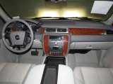 2007 Chevrolet Suburban 1500 LTZ Dashboard