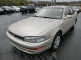 1993 Toyota Camry LE Sedan Front 3/4 View