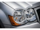 2010 Jeep Grand Cherokee Laredo Headlight