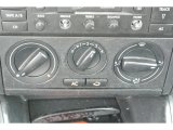 2003 Volkswagen Golf GL 2 Door Controls