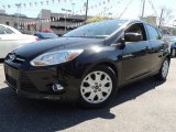 2012 Tuxedo Black Metallic Ford Focus SE 5-Door #80539390