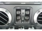 2013 Jeep Wrangler Unlimited Moab Edition 4x4 Controls