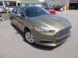 2013 Ford Fusion S Front 3/4 View