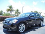 2007 Infiniti M 35 Sedan Front 3/4 View