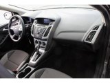 2012 Ford Focus SE 5-Door Dashboard