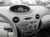 2000 Toyota ECHO Sedan Controls