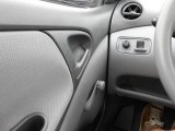 2000 Toyota ECHO Sedan Controls