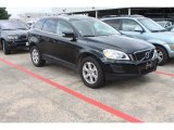 2013 Volvo XC60 3.2 AWD Front 3/4 View