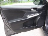 2013 Toyota Camry SE Door Panel