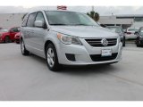 2010 Volkswagen Routan SEL
