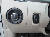 2010 Ford Taurus SE Controls