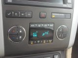 2009 Chevrolet Traverse LT Controls