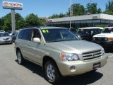 2001 Vintage Gold Metallic Toyota Highlander V6 4WD #81810705