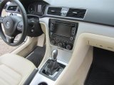 2013 Volkswagen Passat V6 SE Dashboard