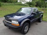 2003 Chevrolet S10 LS Extended Cab 4x4 Front 3/4 View