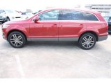 Garnet Red Pearl Effect Audi Q7 in 2009