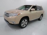 2013 Toyota Highlander Limited Front 3/4 View