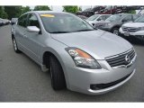 2007 Nissan Altima Hybrid Front 3/4 View