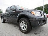 2013 Nissan Frontier SV V6 Crew Cab Front 3/4 View
