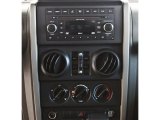 2007 Jeep Wrangler Unlimited Sahara 4x4 Controls