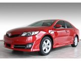 2013 Barcelona Red Metallic Toyota Camry SE #82501100