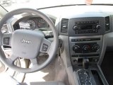 2006 Jeep Grand Cherokee Laredo Dashboard