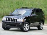 2005 Jeep Grand Cherokee Limited Front 3/4 View