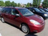 2006 Salsa Red Pearl Toyota Sienna LE #82554500