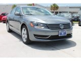 2013 Platinum Gray Metallic Volkswagen Passat 2.5L SE #82732397