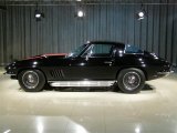 1967 Chevrolet Corvette Coupe 1967 Chevrolet Corvette Stingray, Black / Black, Left Side Profile