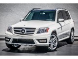 2011 Mercedes-Benz GLK 350 Front 3/4 View