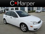 2005 Cloud 9 White Ford Focus ZX5 SES Hatchback #82845990