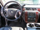 2013 Chevrolet Avalanche LS Dashboard