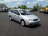 2007 Ford Focus ZXW SE Wagon Front 3/4 View