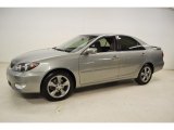 2005 Toyota Camry SE V6 Front 3/4 View